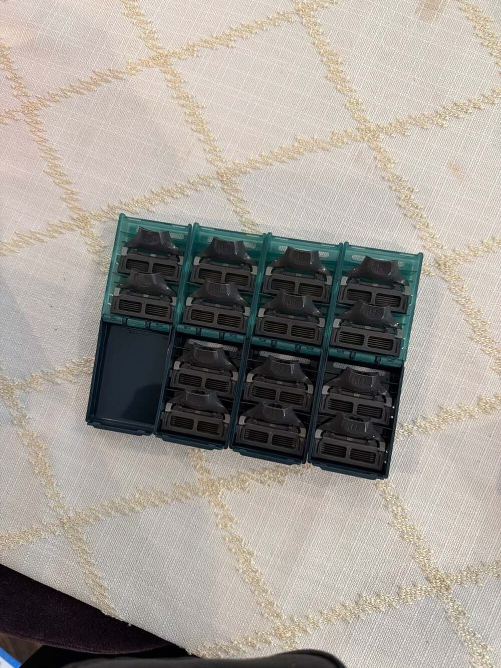 Harry's Men's Razor Blade Refills - 14 Count total new open box ships FAST